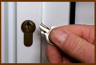 Newington Locksmith Store Newington, CT 860-544-9034 - 14-broken-key